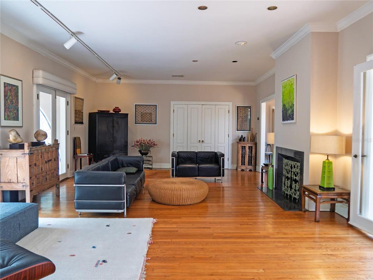Listing Photo 6