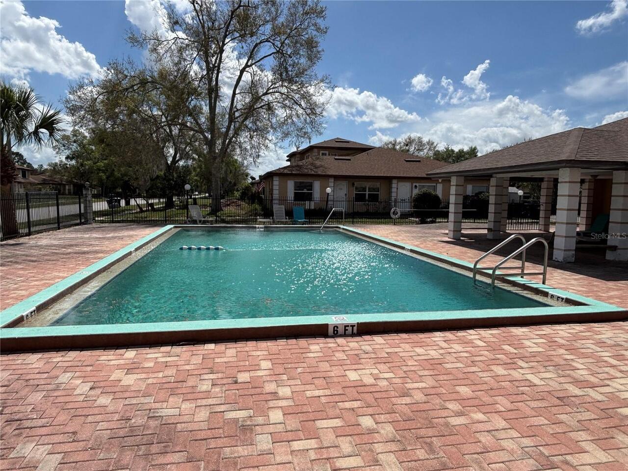 Listing Photo 12