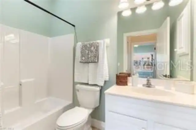 Listing Photo 9