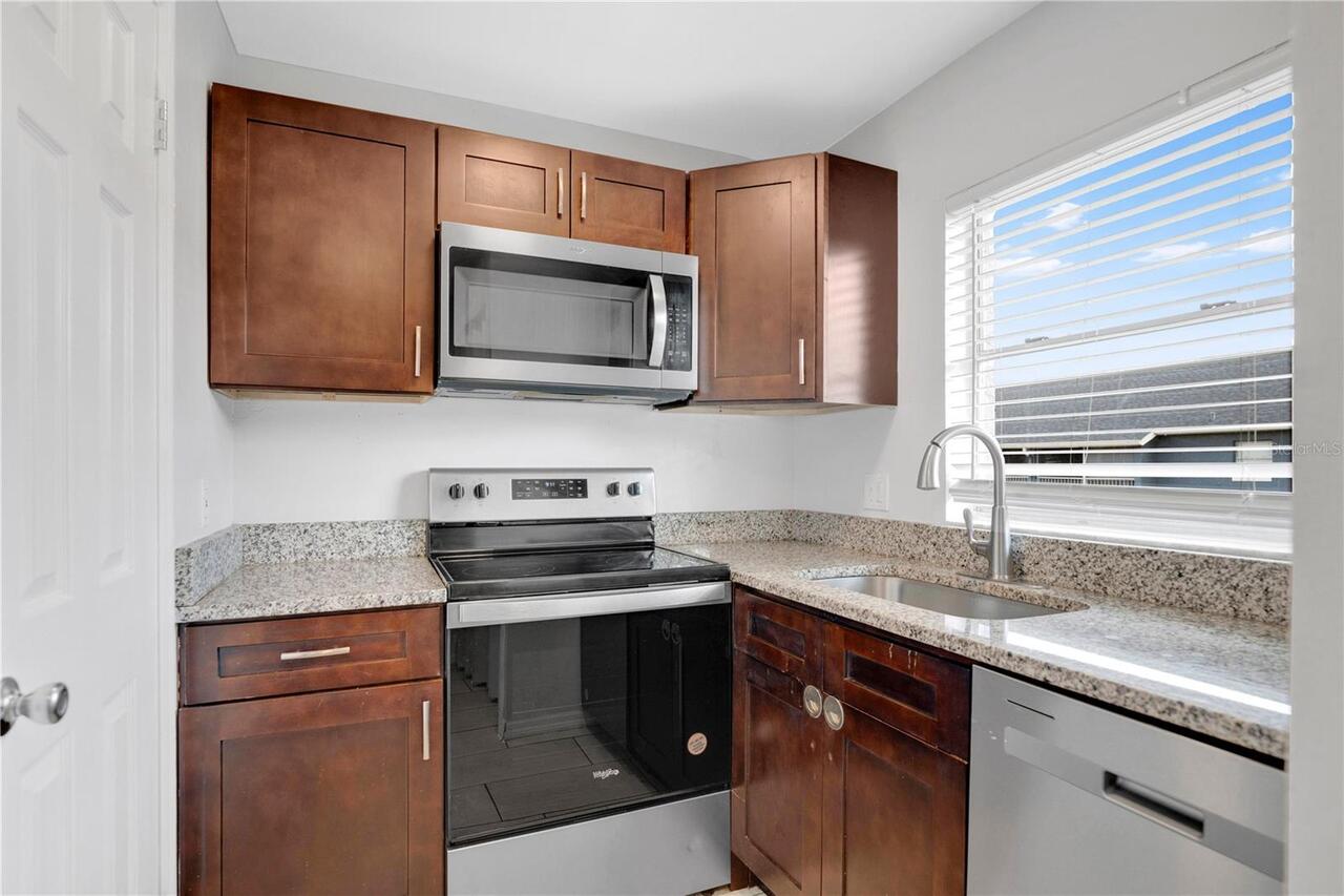 Listing Photo 9