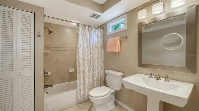 Listing Photo 13