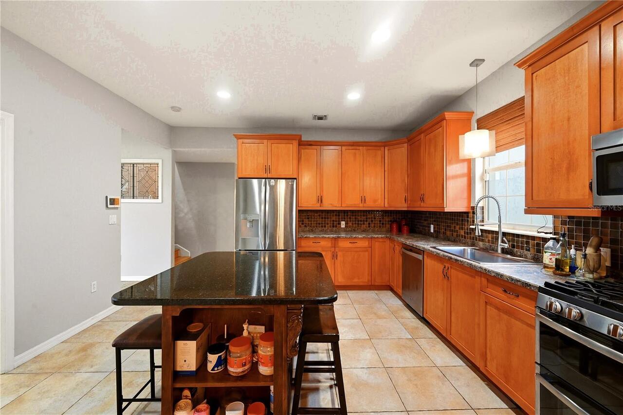 Listing Photo 8