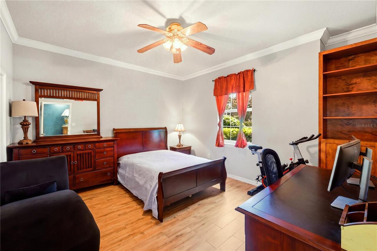 Listing Photo 18
