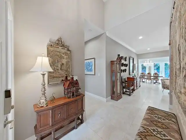 Listing Photo 8