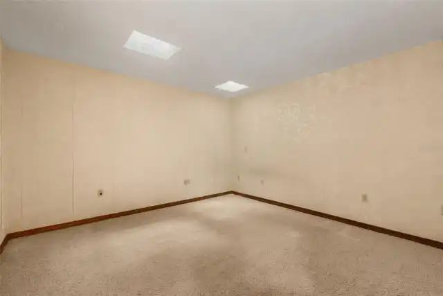 Listing Photo 23