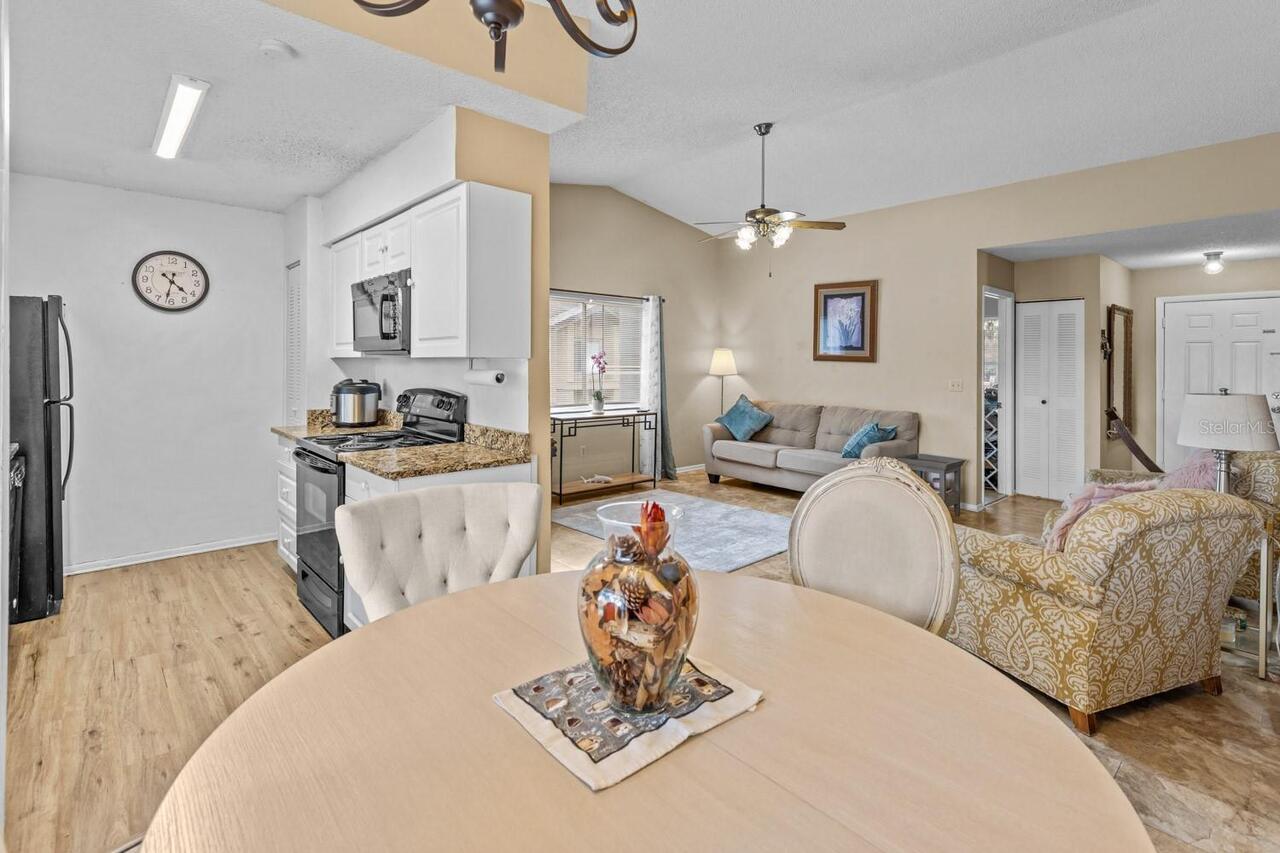 Listing Photo 10