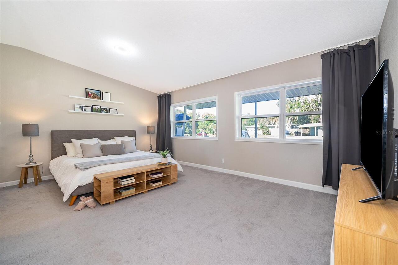 Listing Photo 16