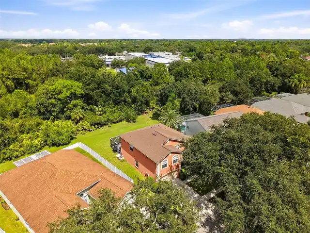 Listing Photo 11