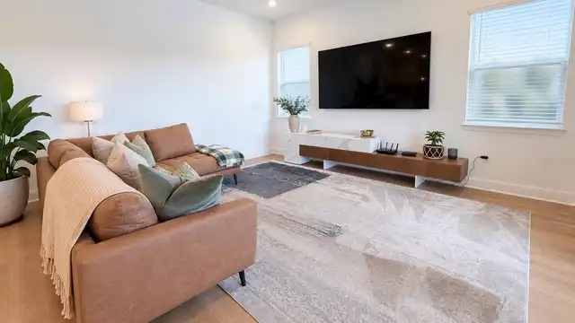 Listing Photo 11