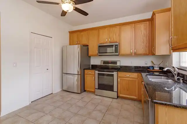 Listing Photo 9