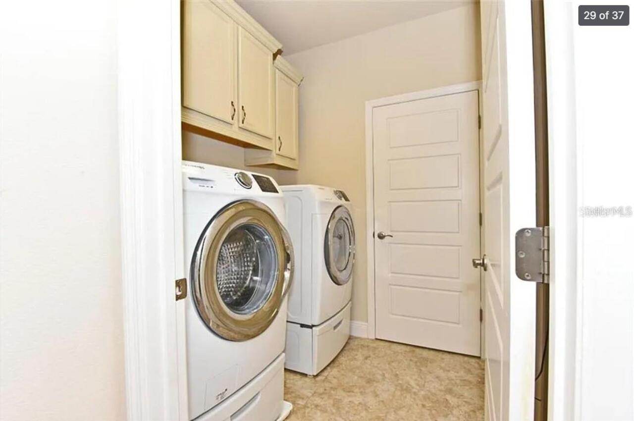 Listing Photo 10