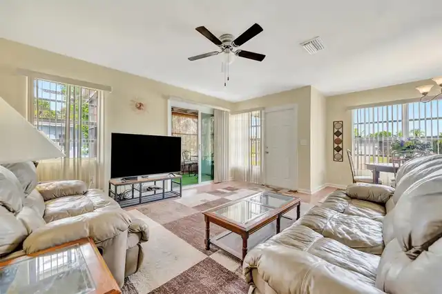Listing Photo 17
