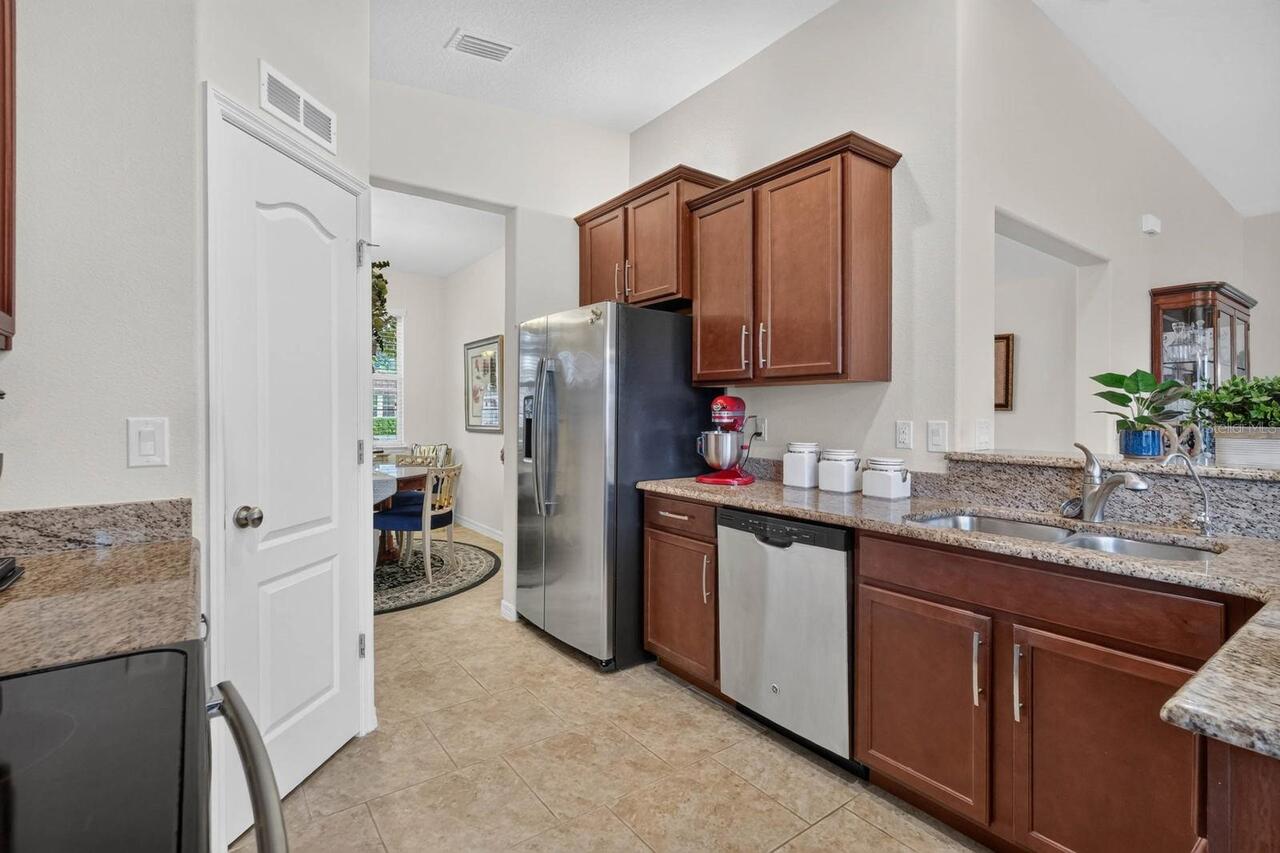Listing Photo 7