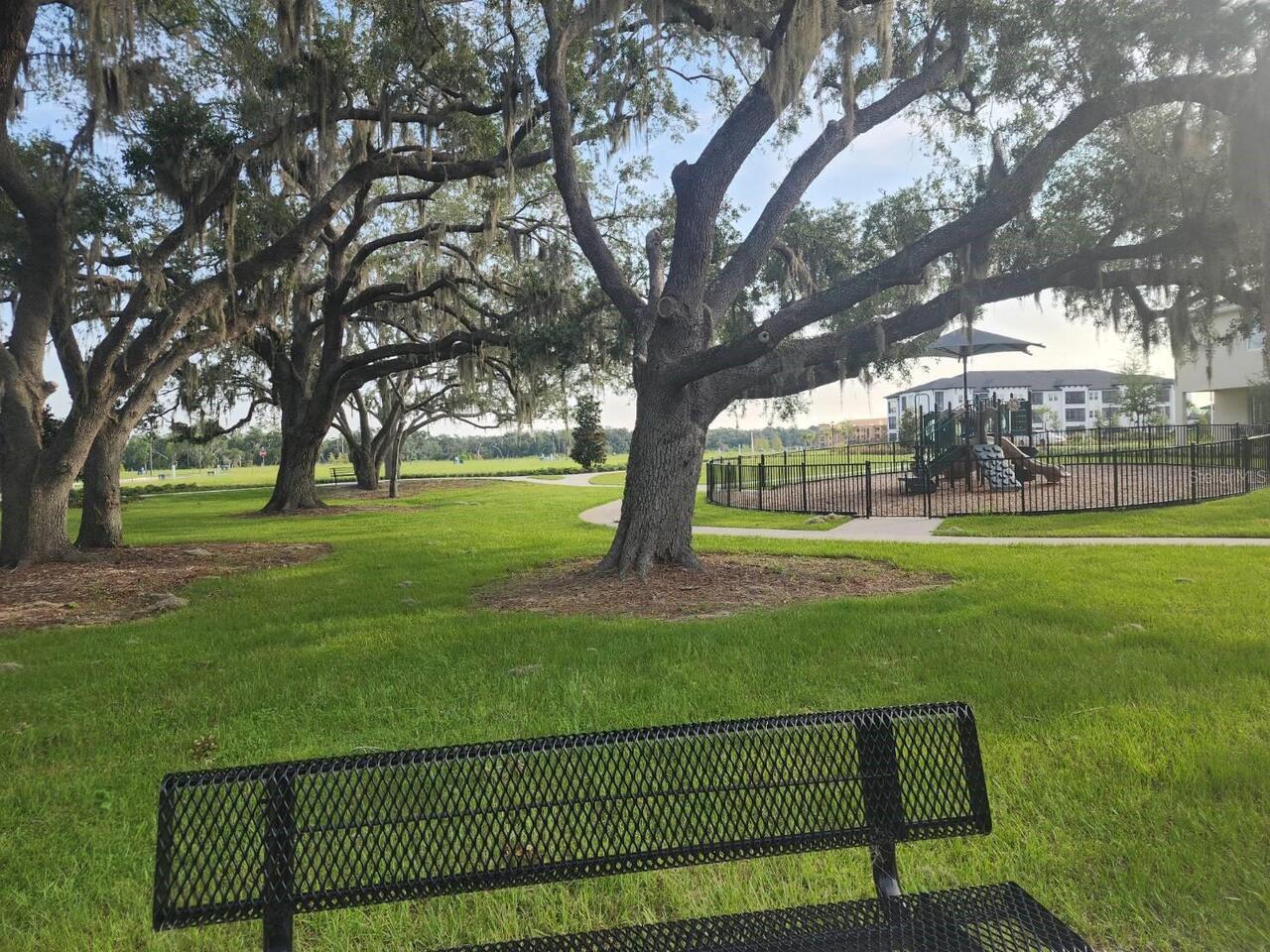 Listing Photo 11