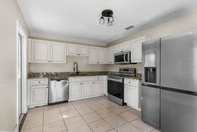 Listing Photo 7