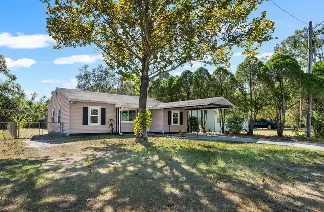 Listing Photo 12
