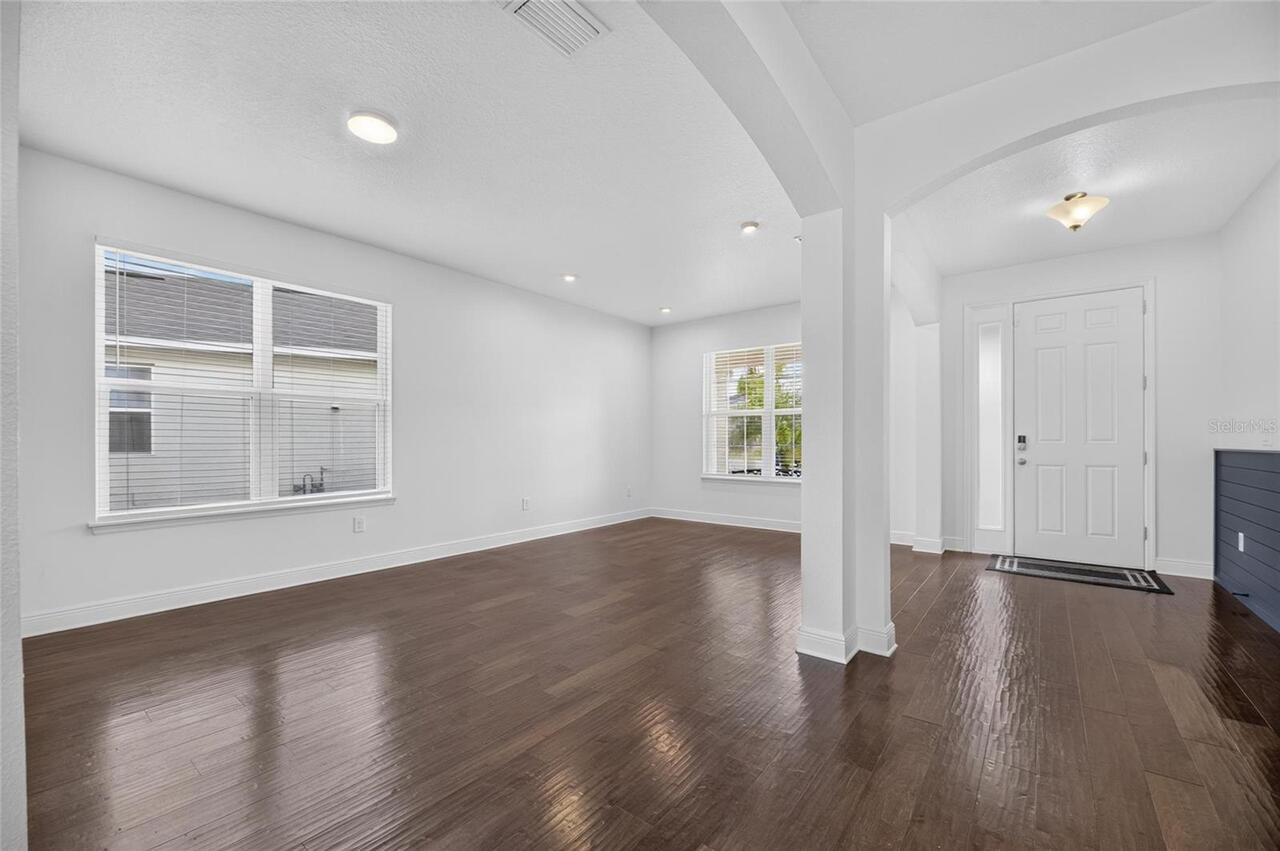 Listing Photo 11