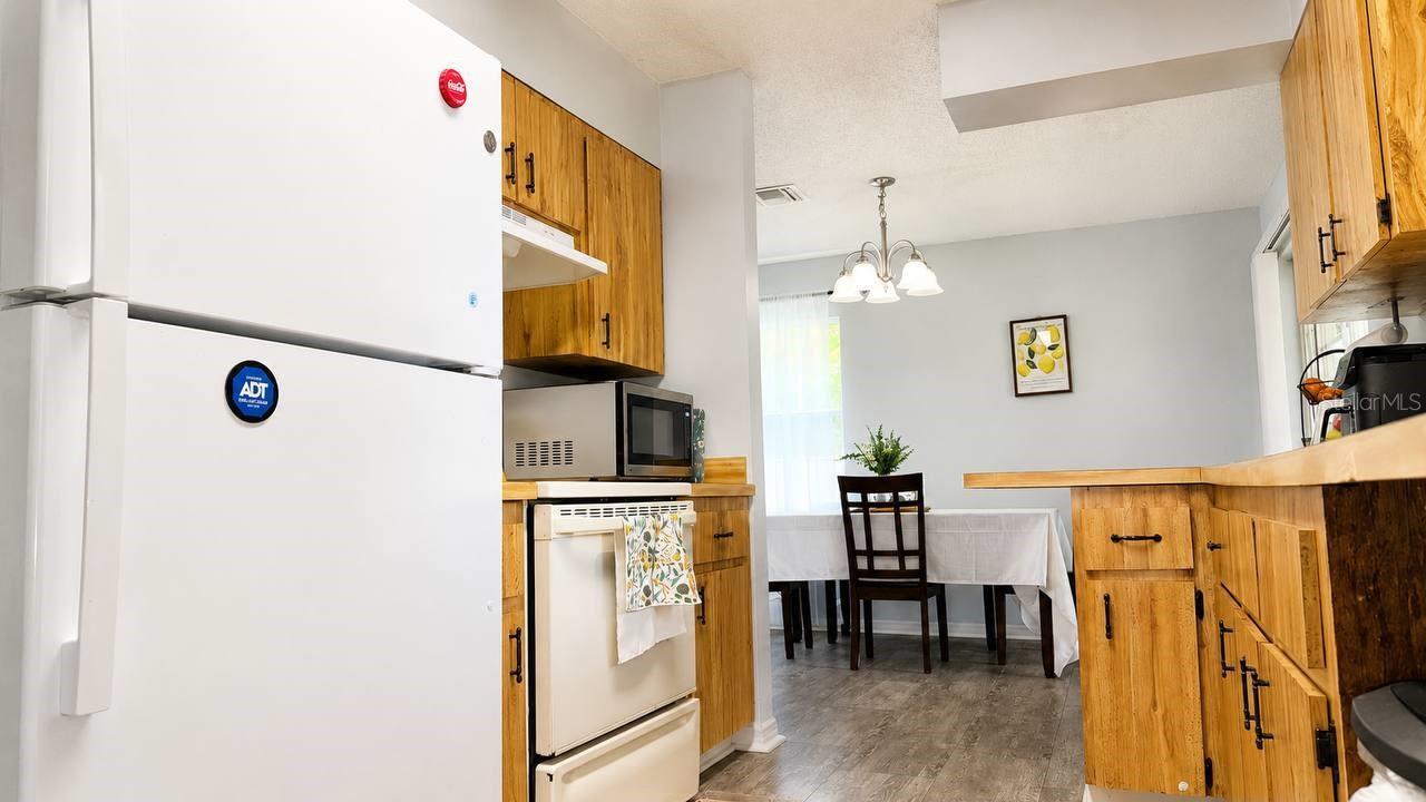Listing Photo 12