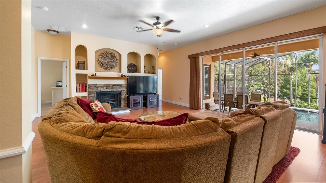 Listing Photo 8