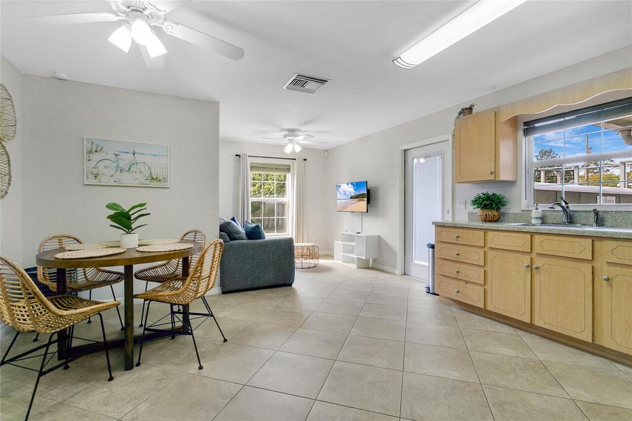 Listing Photo 8