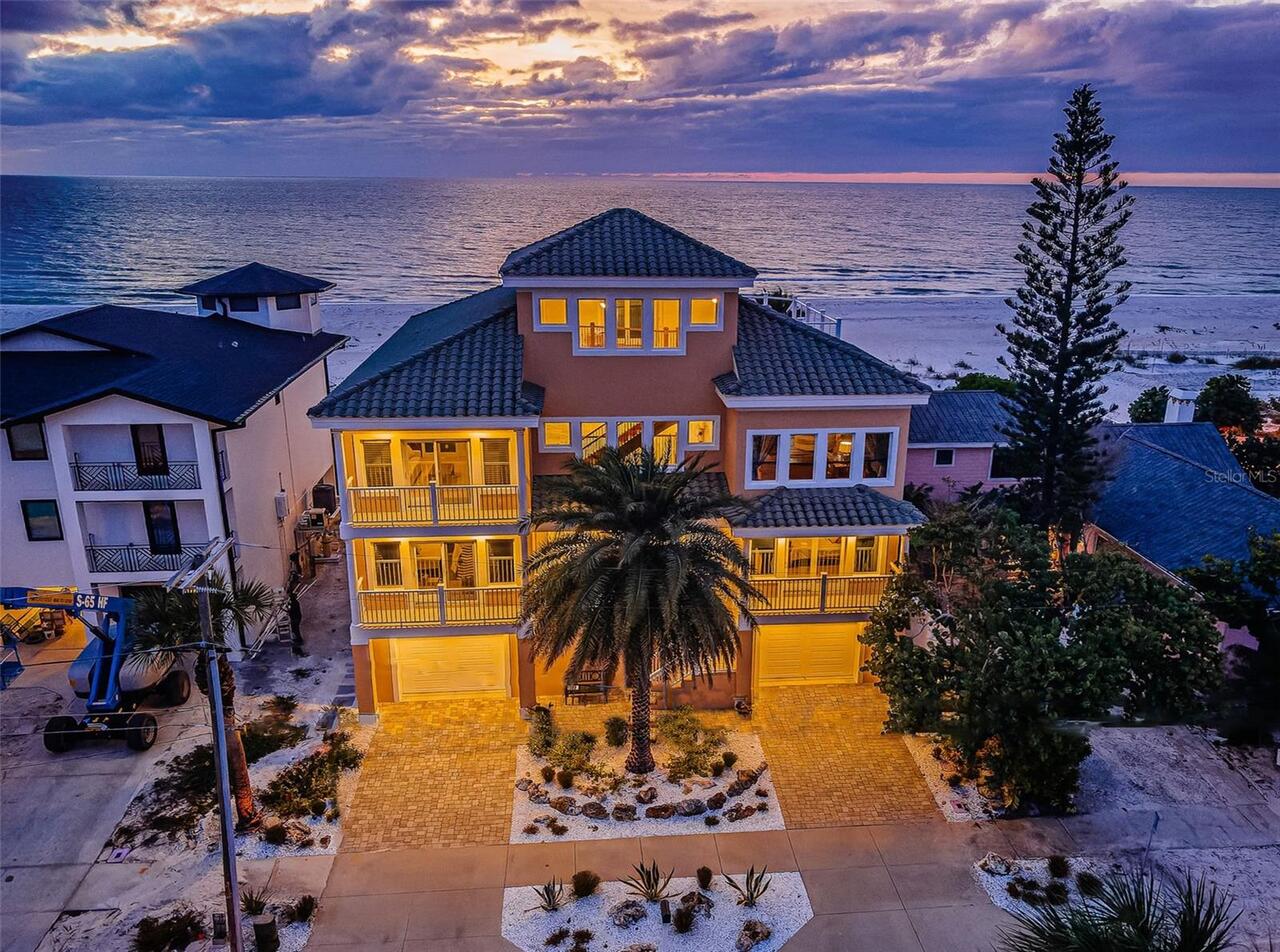 4BR, Home, 5BA, $4,995,000
Read More