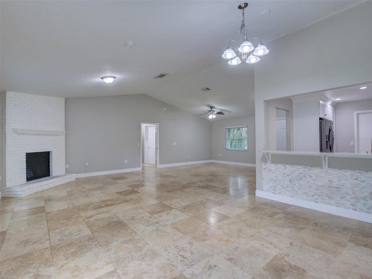 Listing Photo 9