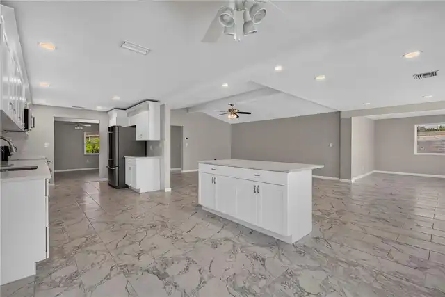 Listing Photo 16