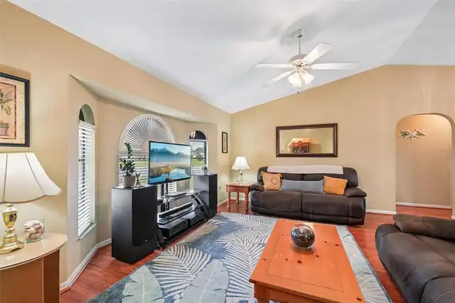Listing Photo 7