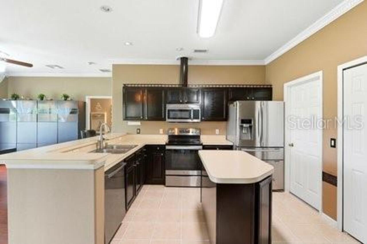 Listing Photo 10