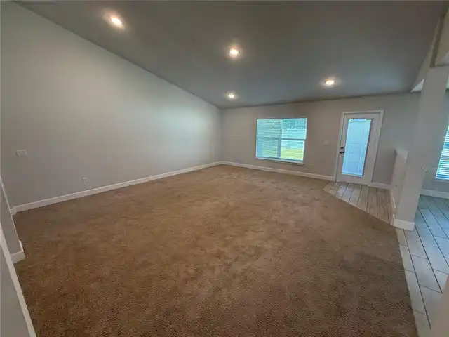 Listing Photo 7