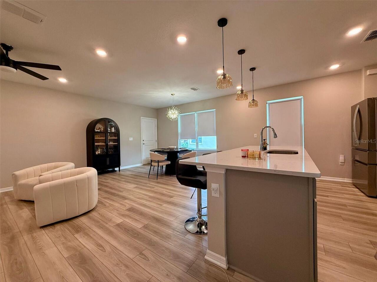 Listing Photo 11