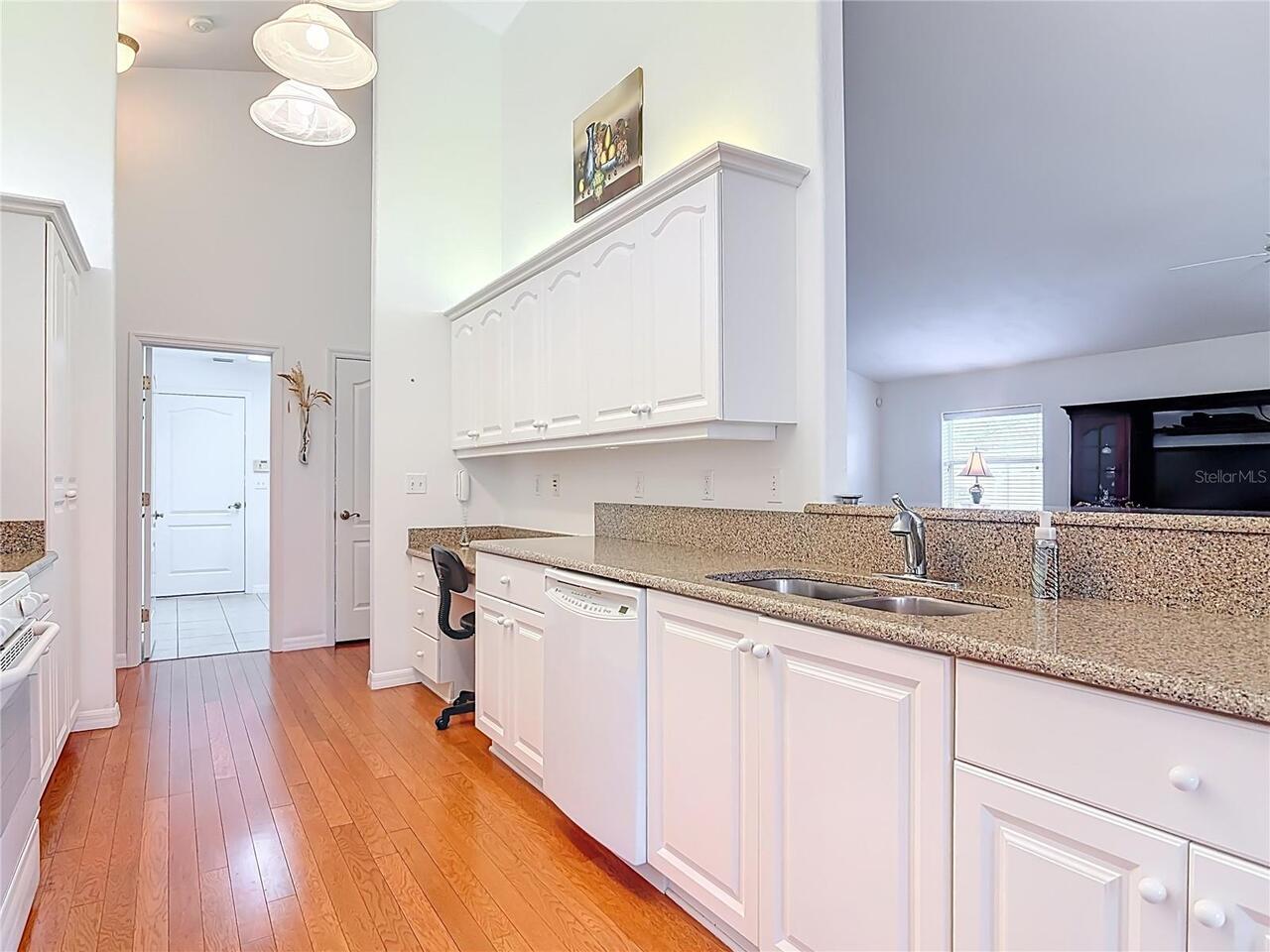 Listing Photo 16