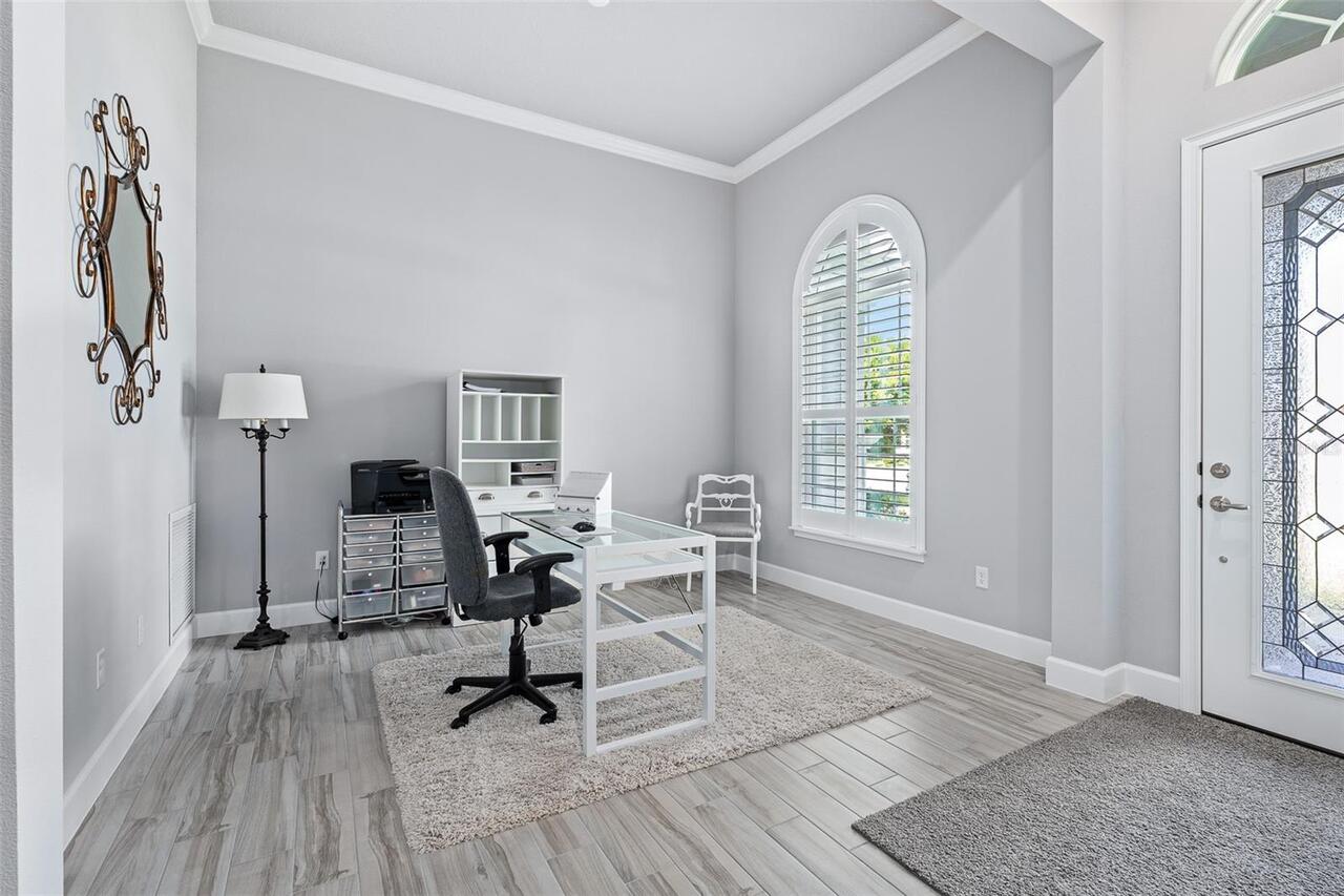 Listing Photo 12