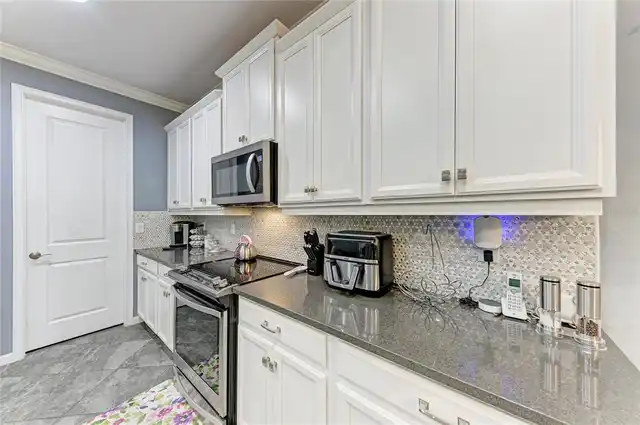 Listing Photo 19