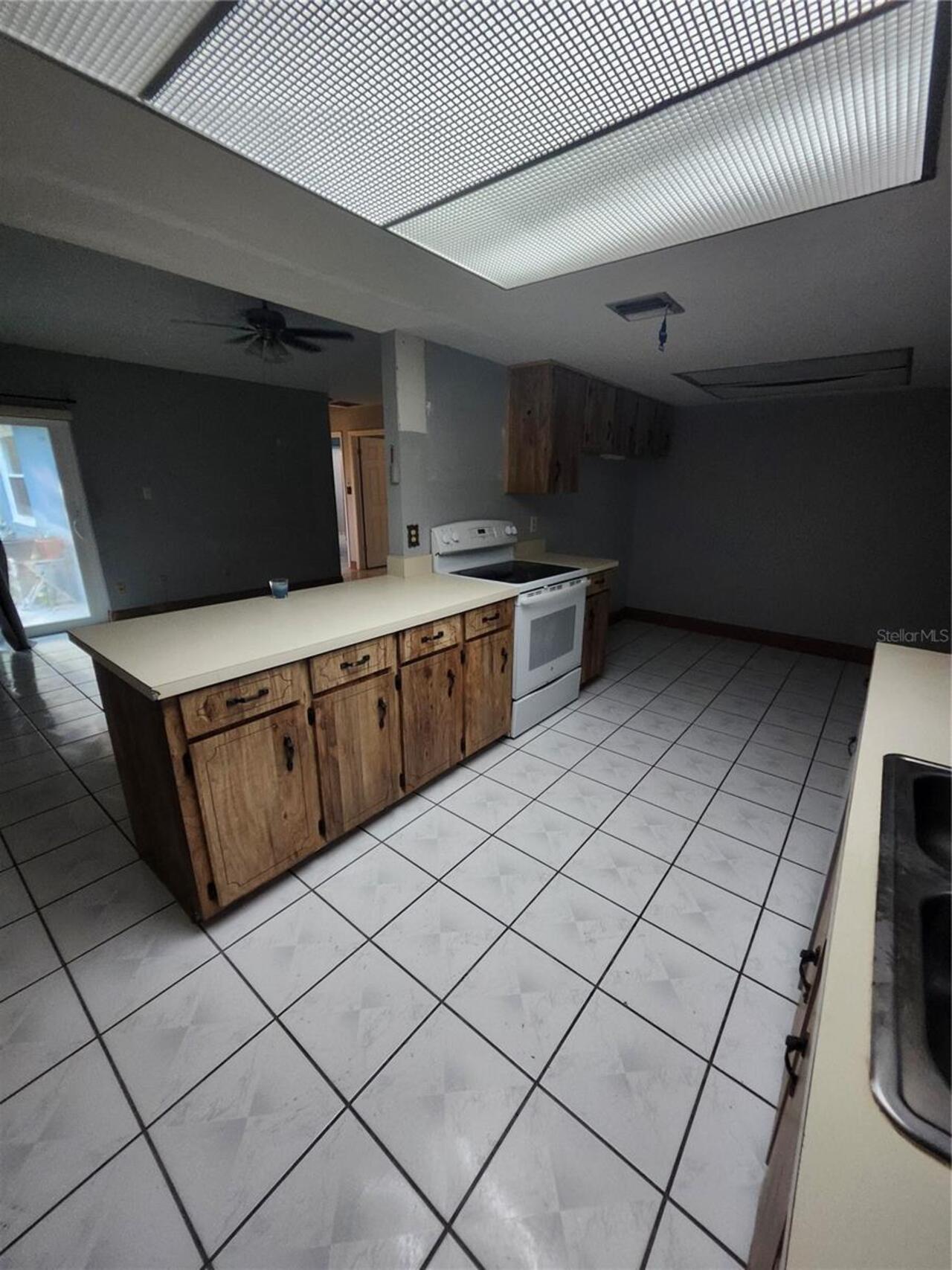Listing Photo 12