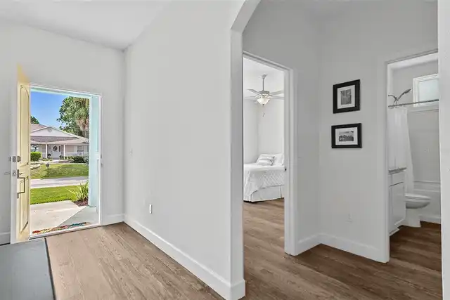 Listing Photo 12