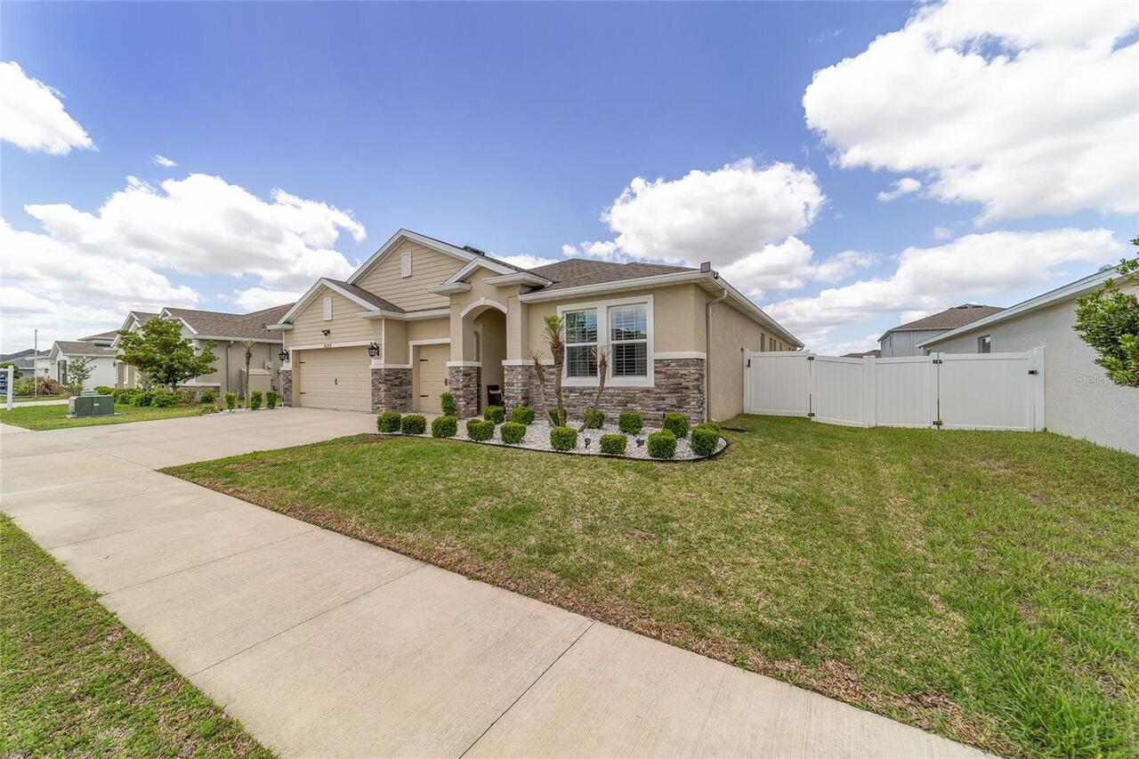 Listing Photo 10