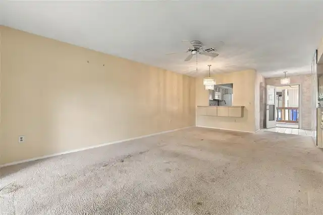 Listing Photo 10