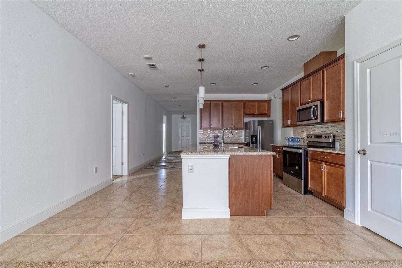 Listing Photo 9