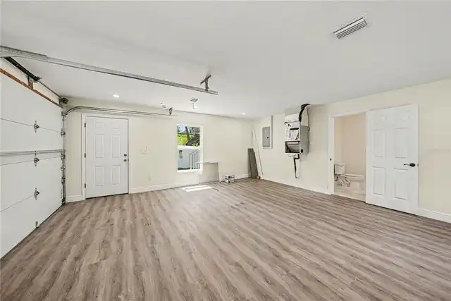 Listing Photo 28