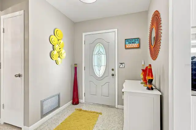 Listing Photo 6