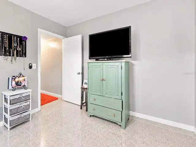 Listing Photo 22