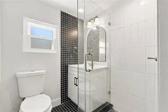 Listing Photo 16