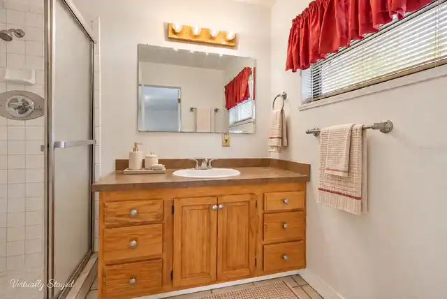 Listing Photo 11