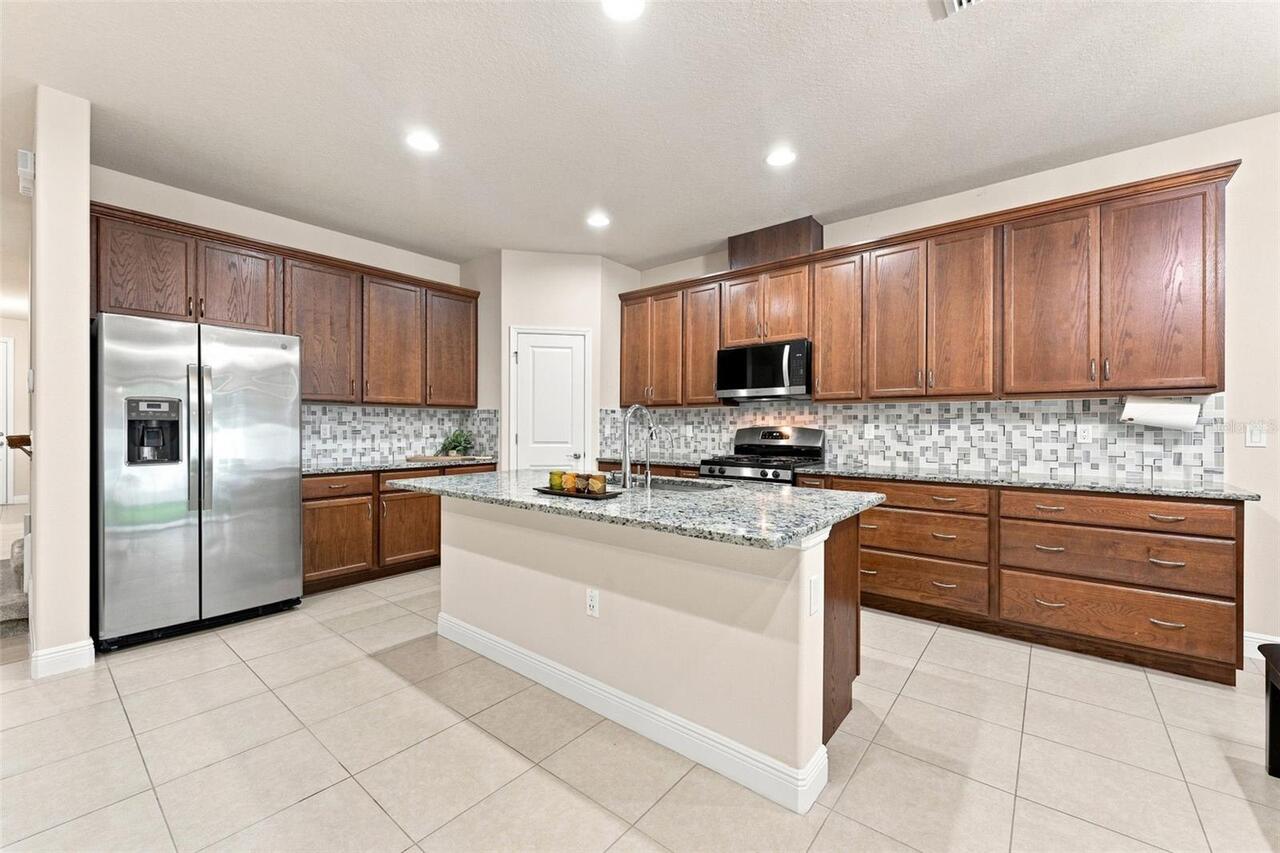 Listing Photo 12