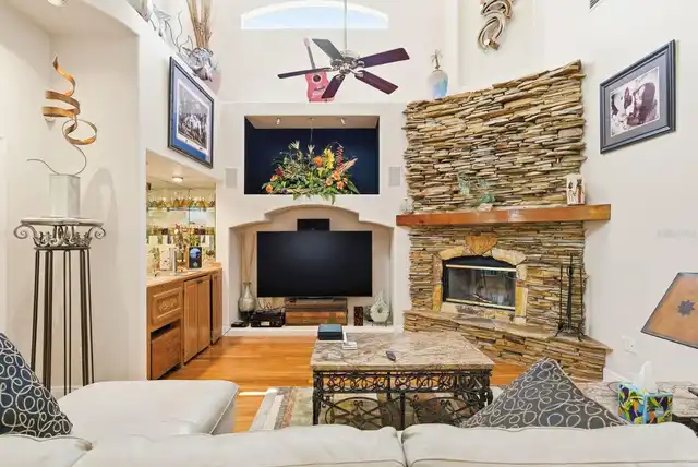 Listing Photo 14