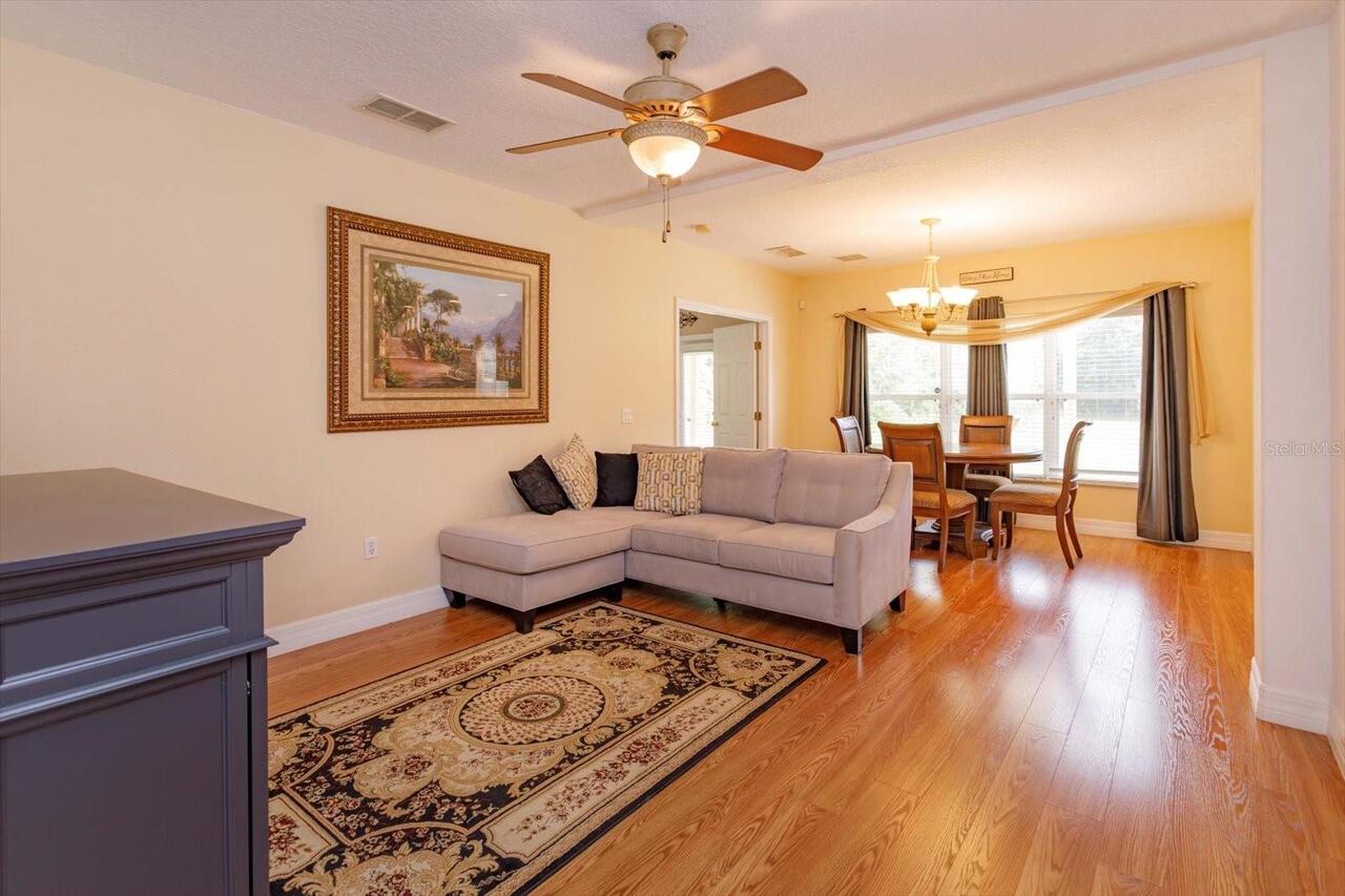 Listing Photo 14