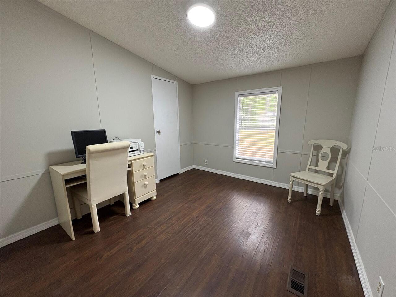 Listing Photo 17