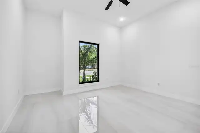 Listing Photo 24