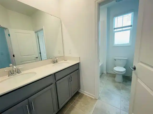 Listing Photo 10